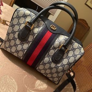 Vintage Gucci Handbag w/ strap